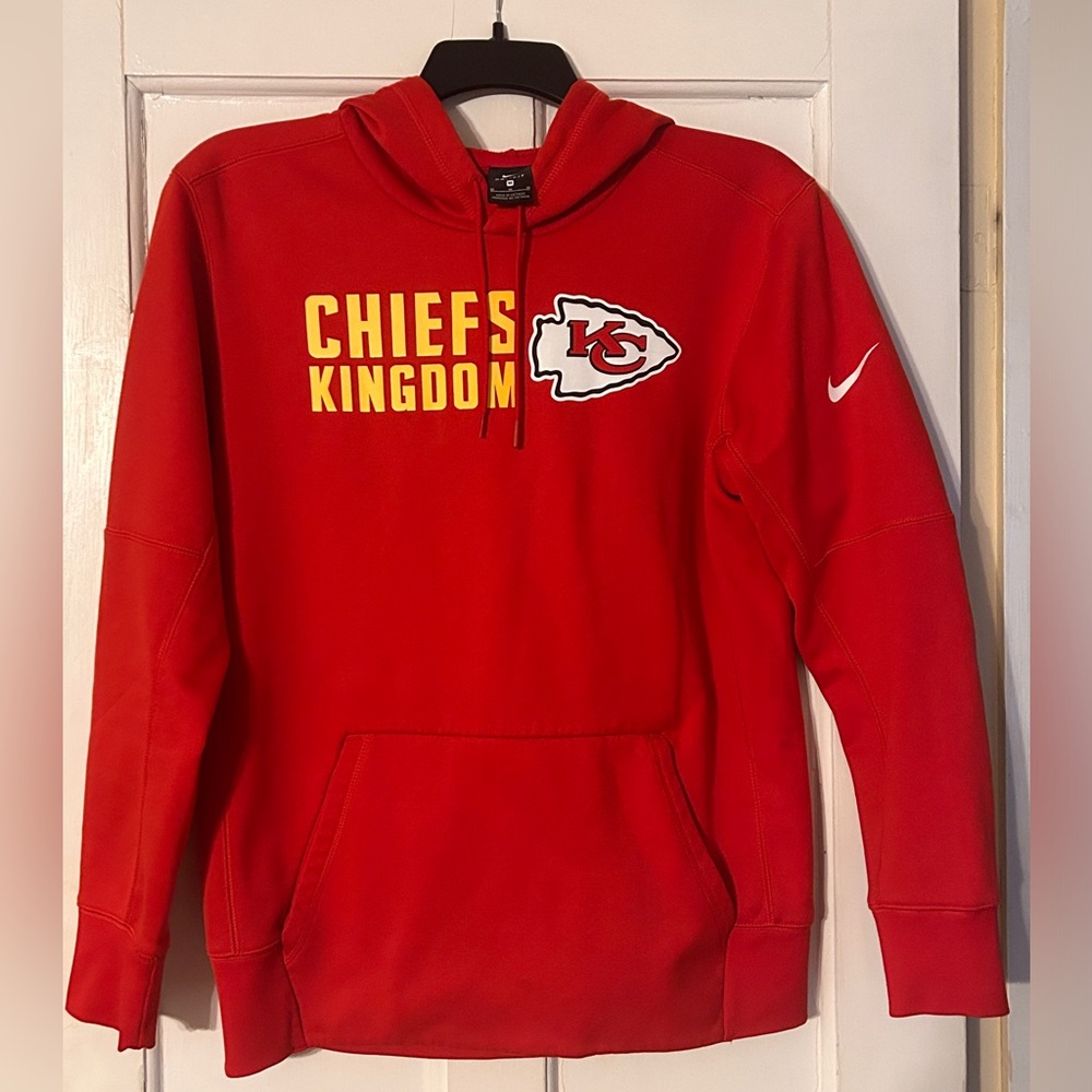 Men’s Medium Nike Dri-fit Kansas City Chiefs Hoodie Sweatshirt.